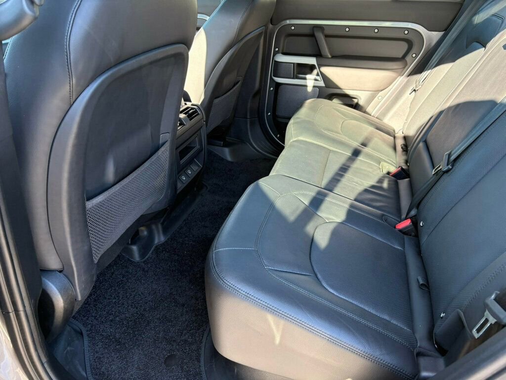 Used 2024 Land Rover Defender 110 S image 19