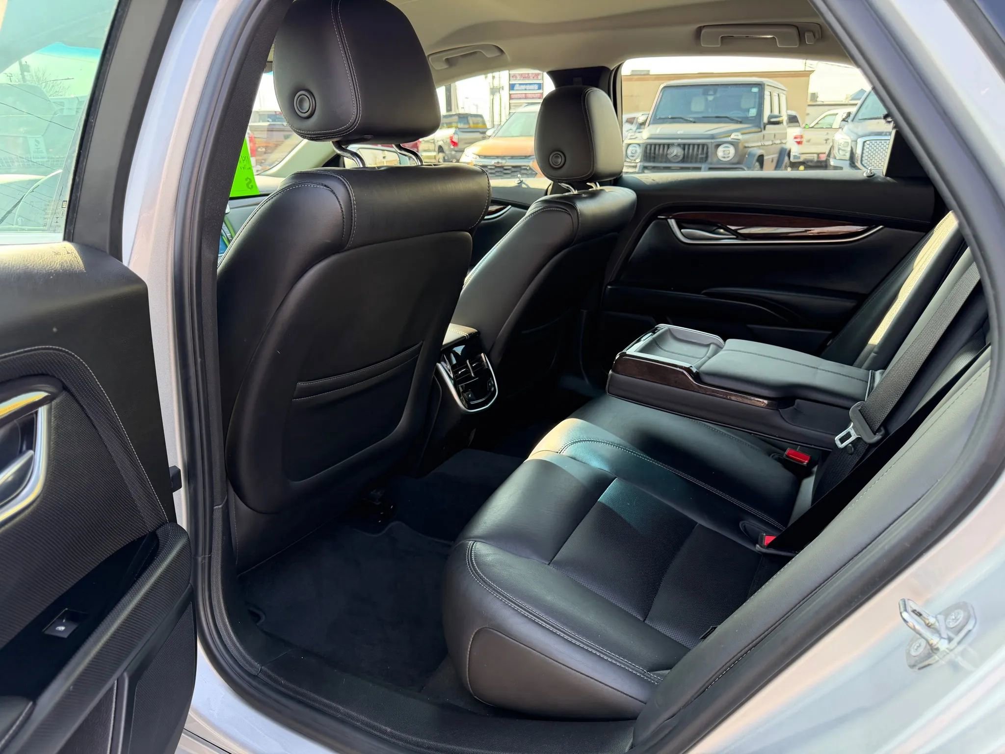 Used 2015 Cadillac XTS Luxury FWD image 7