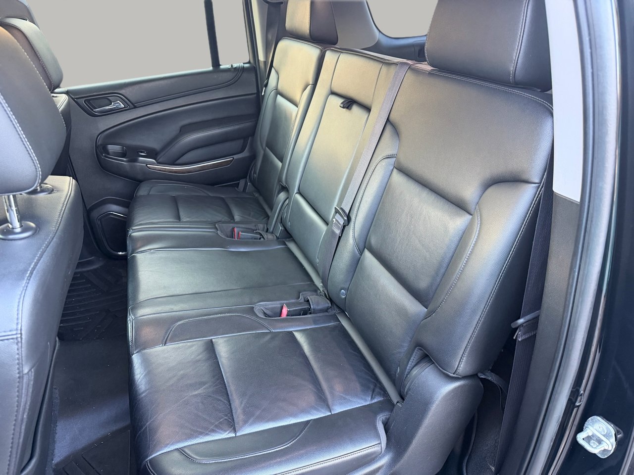 Used 2016 Chevrolet Suburban LT RWD image 26