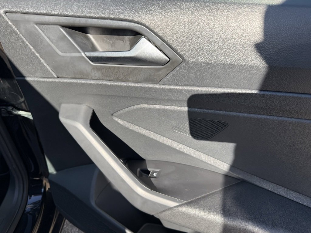 Used 2024 Volkswagen Jetta SE image 37