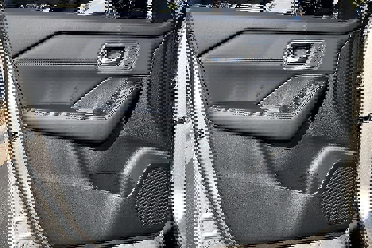 New 2026 Nissan Rogue Platinum image 10