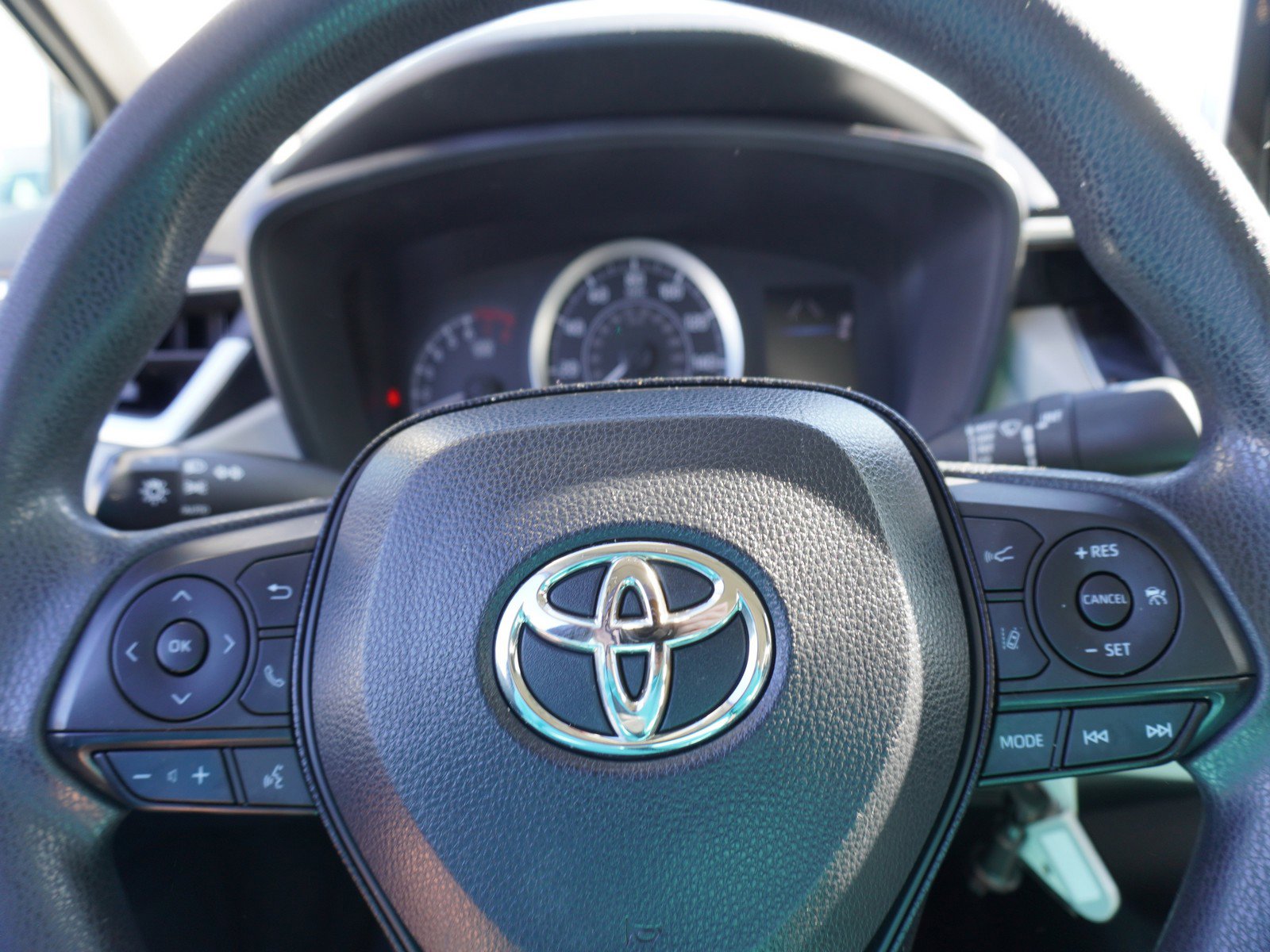 Used 2020 Toyota Corolla LE image 20