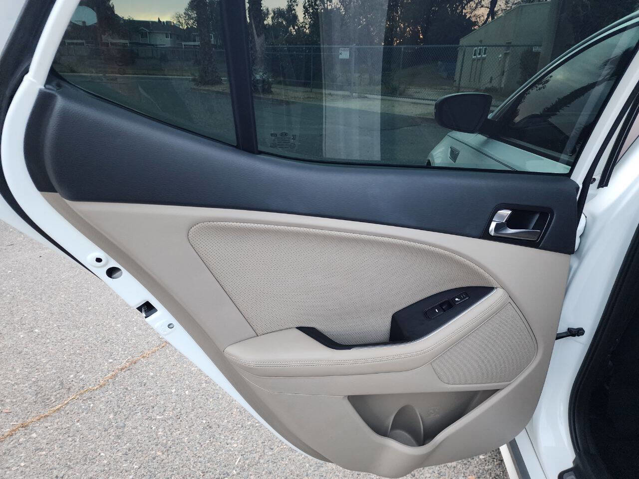 Used 2014 Kia Optima EX image 39