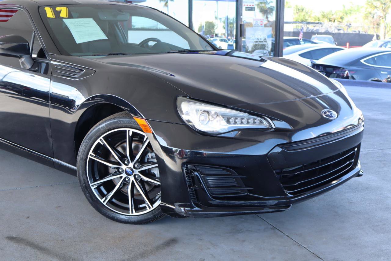Used 2017 Subaru BRZ Premium image 2