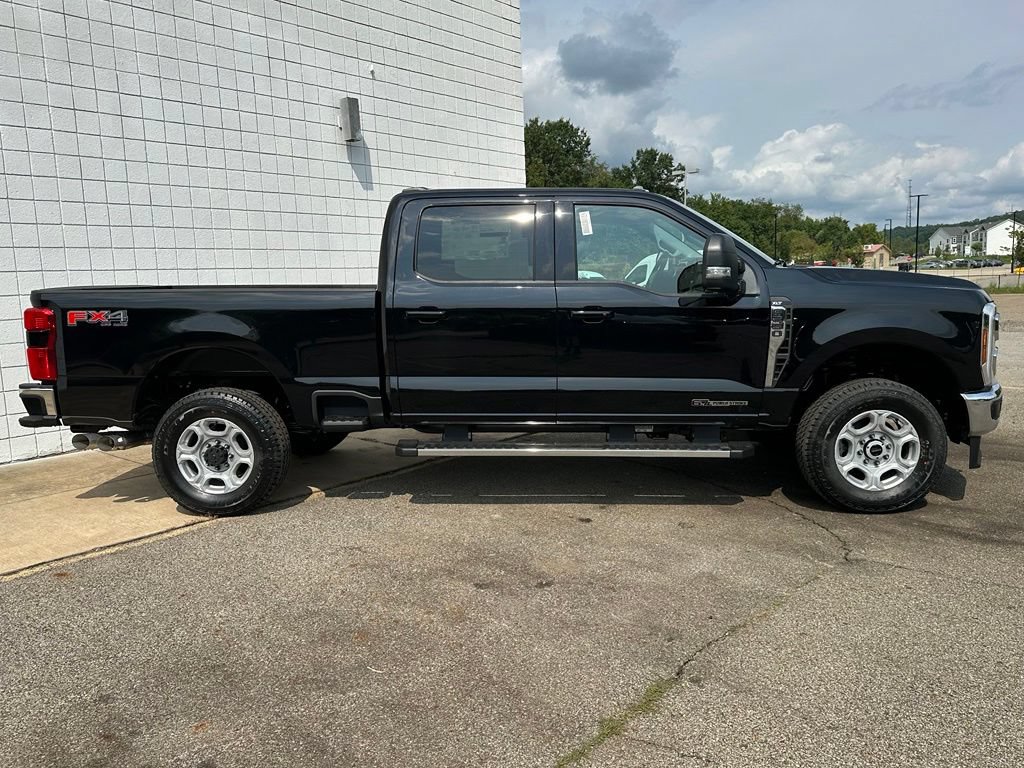 New 2026 Ford F250 XLT w/ XLT Premium Package AWD/4WD image 4