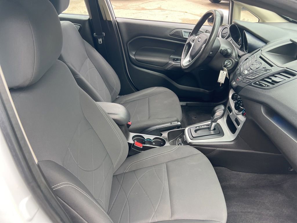Used 2015 Ford Fiesta SE FWD image 19