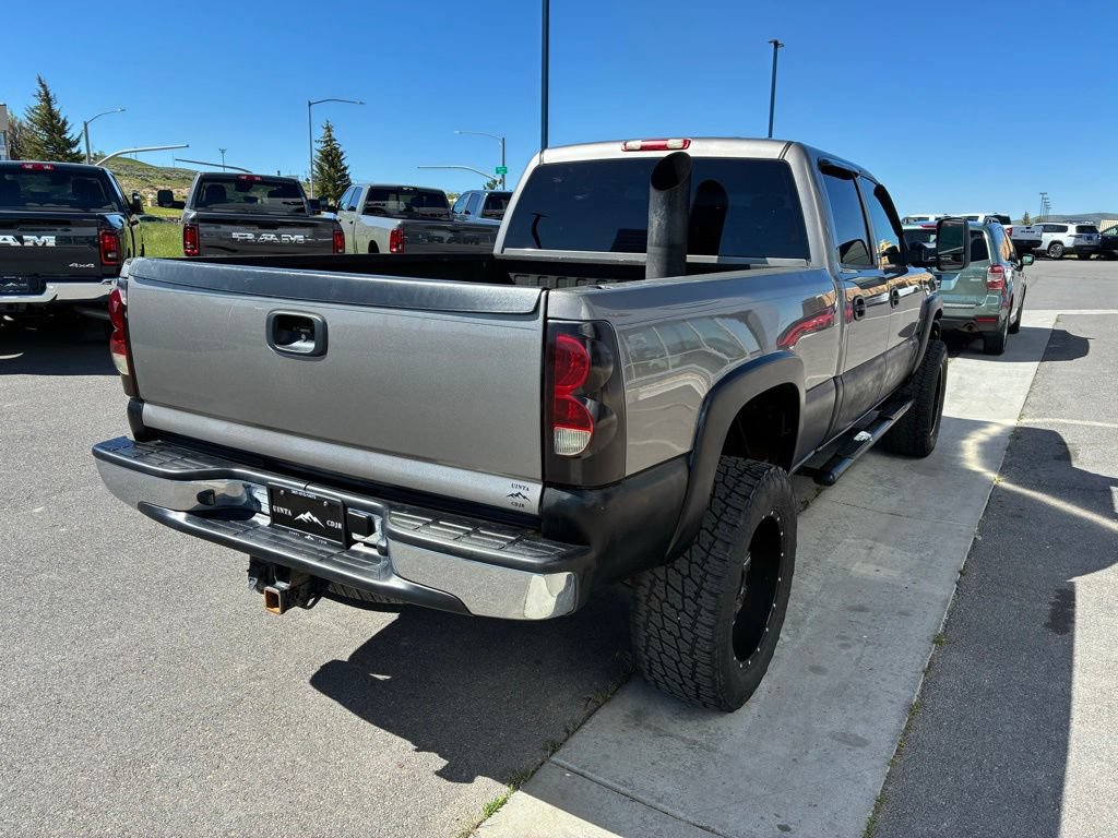 Used 2006 Chevrolet Silverado 2500 LT w/ Heavy-Duty Power Package AWD/4WD image 7