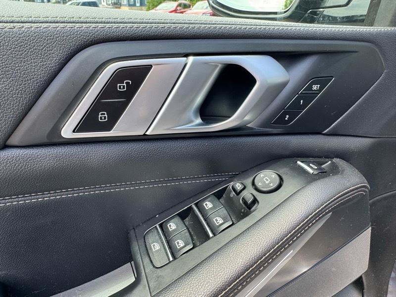 Used 2020 BMW X5 xDrive40i w/ M Sport Package AWD/4WD image 19