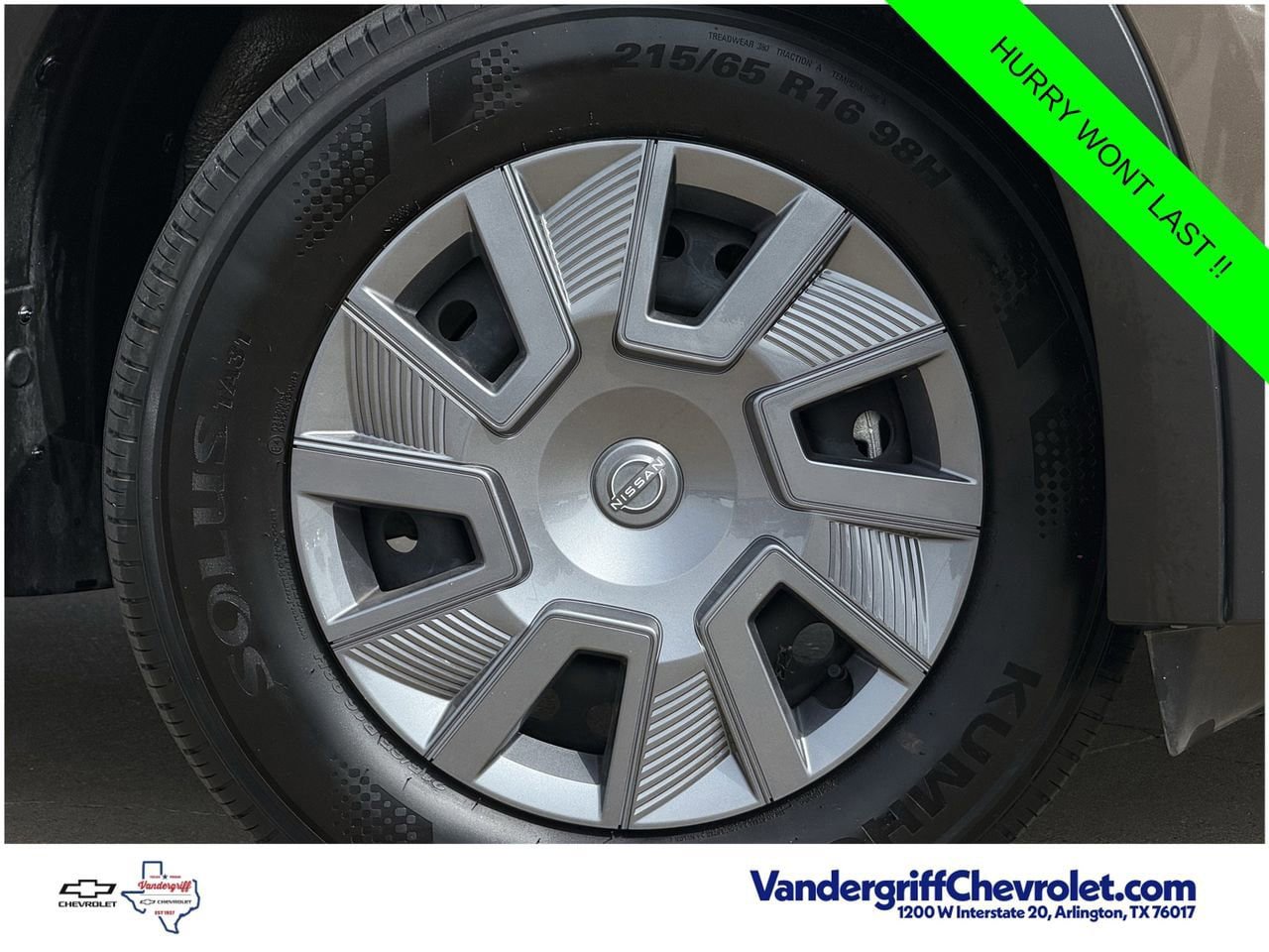 Used 2025 Nissan Kicks S FWD image 10