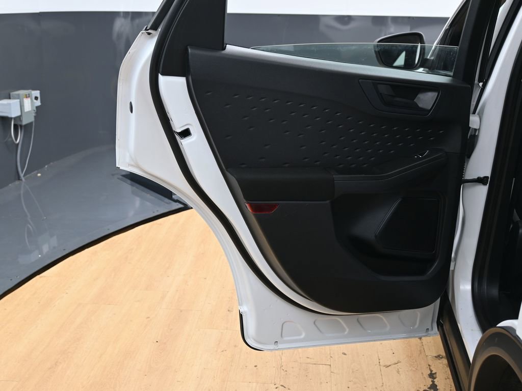 Used 2020 Ford Escape S image 37