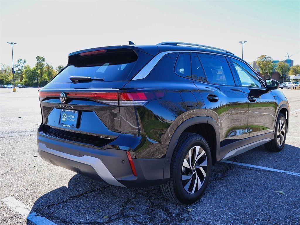 Certified 2025 Volkswagen Tiguan S image 5