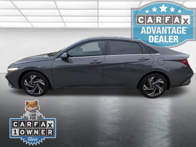 Used 2024 Hyundai Elantra Limited image 29