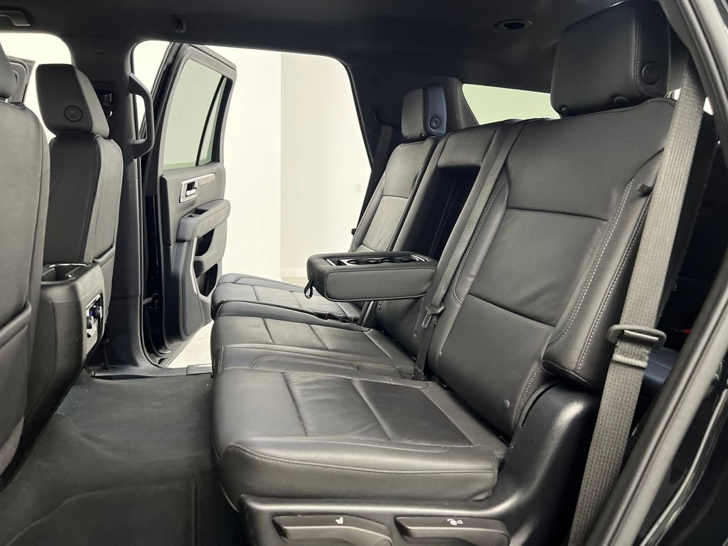 Used 2025 Chevrolet Tahoe LT image 12