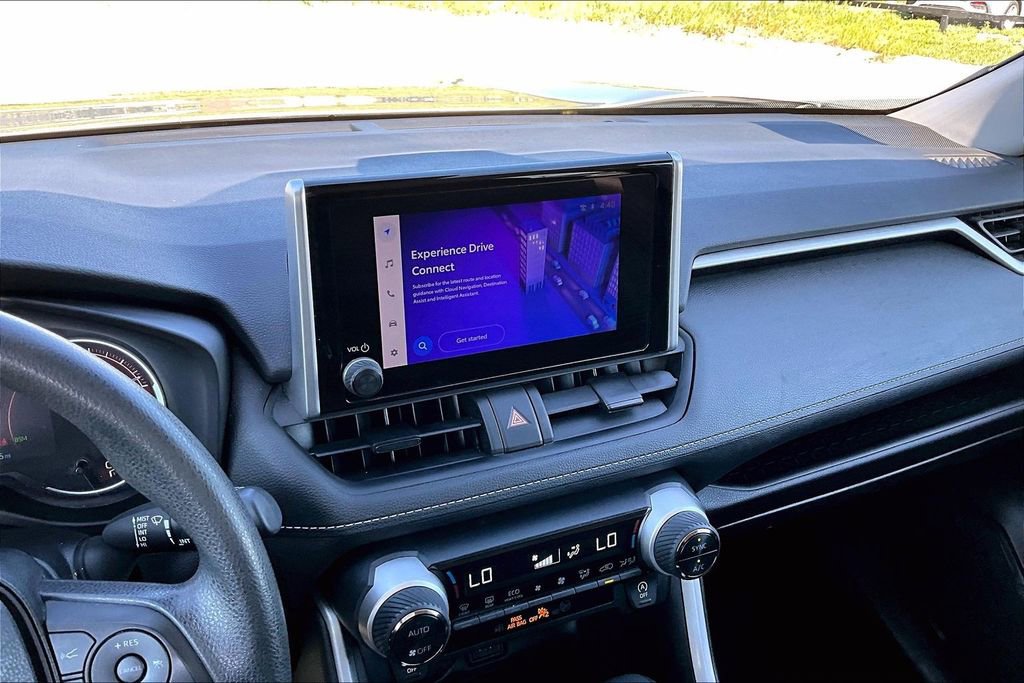 Used 2024 Toyota RAV4 XLE FWD image 6