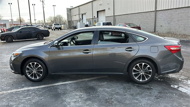 Used 2017 Toyota Avalon XLE Premium image 10