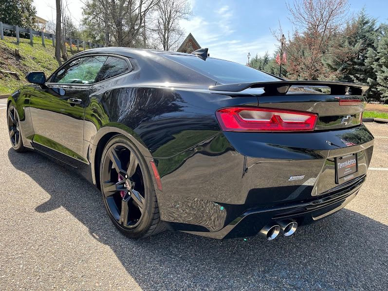 Used 2017 Chevrolet Camaro SS image 35