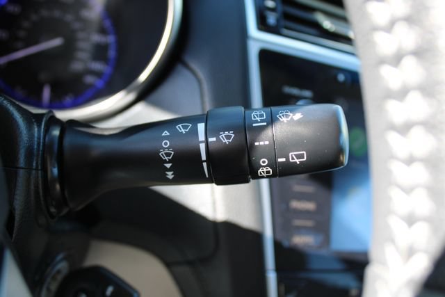 Used 2019 Subaru Outback 2.5i Premium AWD/4WD image 33