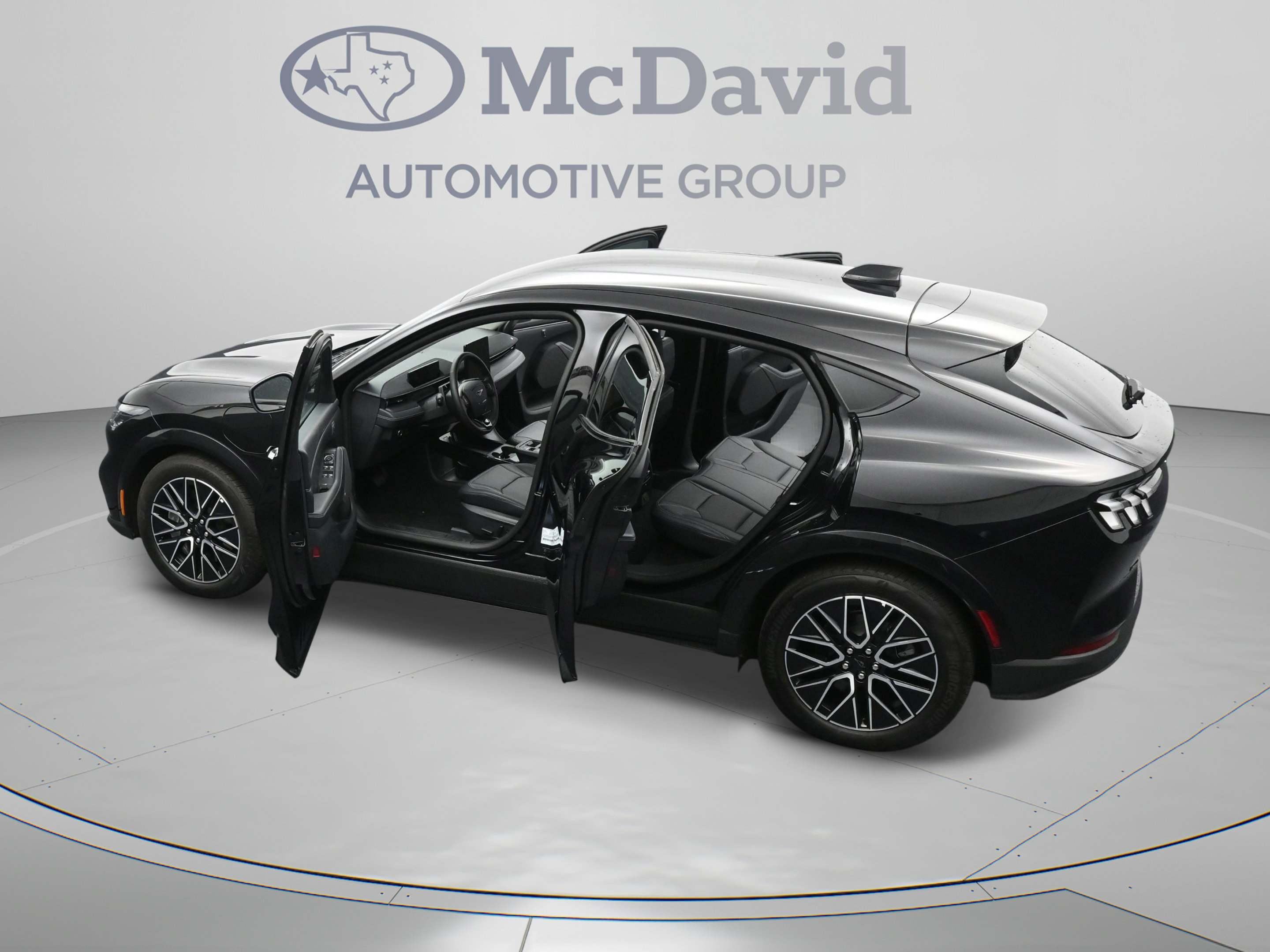 Used 2025 Ford Mustang Mach-E Premium AWD/4WD image 47
