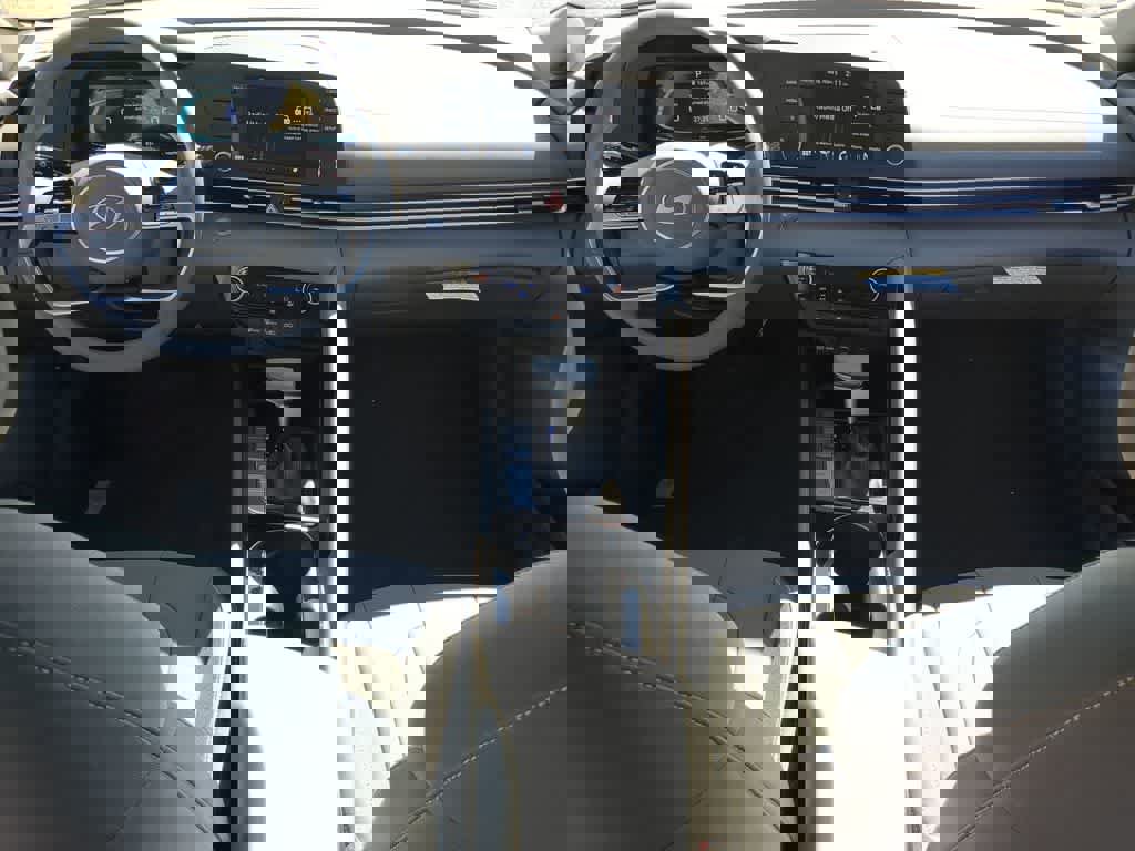 New 2026 Hyundai Elantra Blue image 16