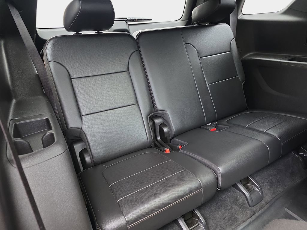 Used 2022 Chevrolet Traverse High Country image 16