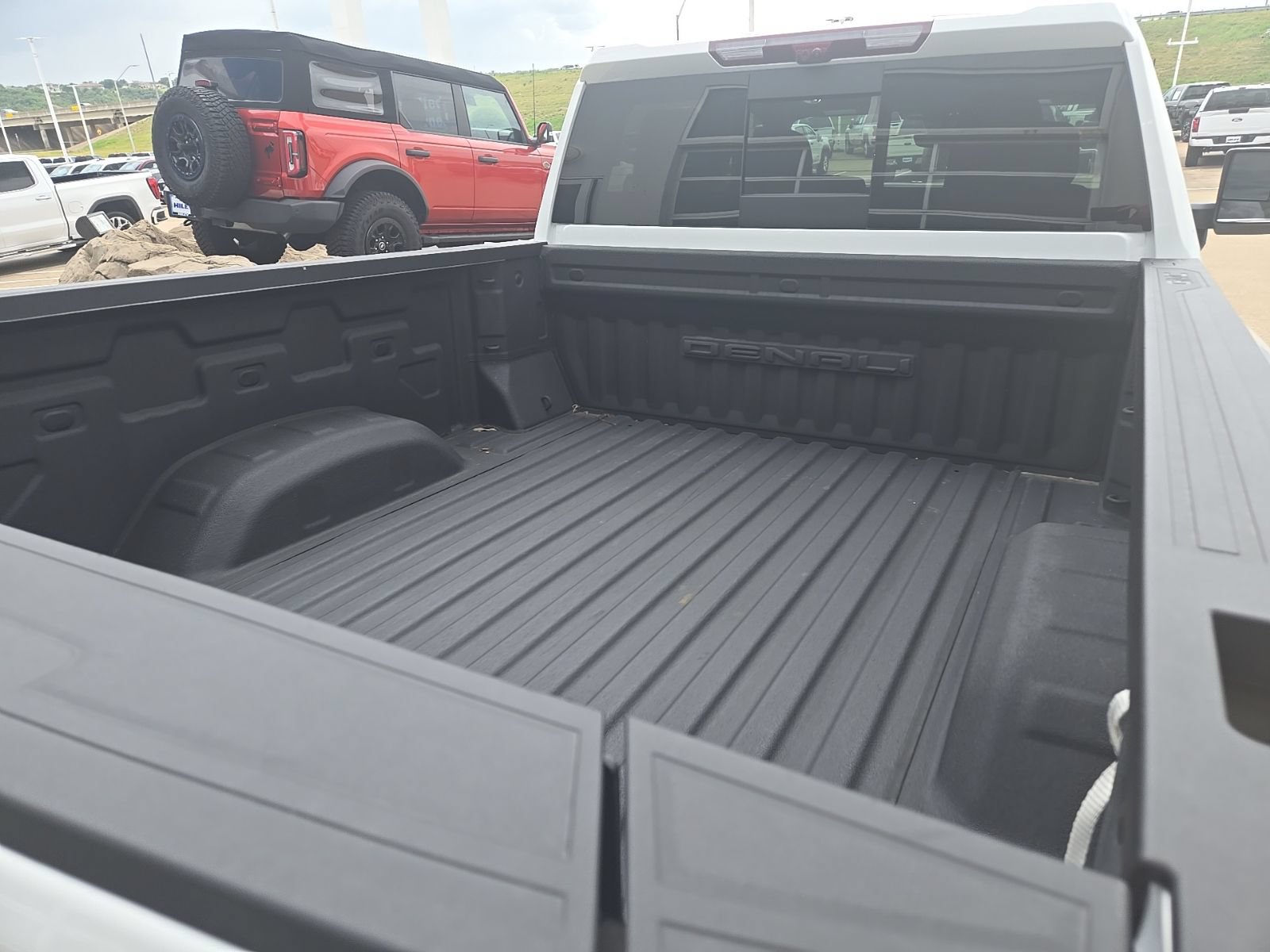 Used 2024 GMC Sierra 2500 Denali w/ Denali Reserve Package AWD/4WD image 12