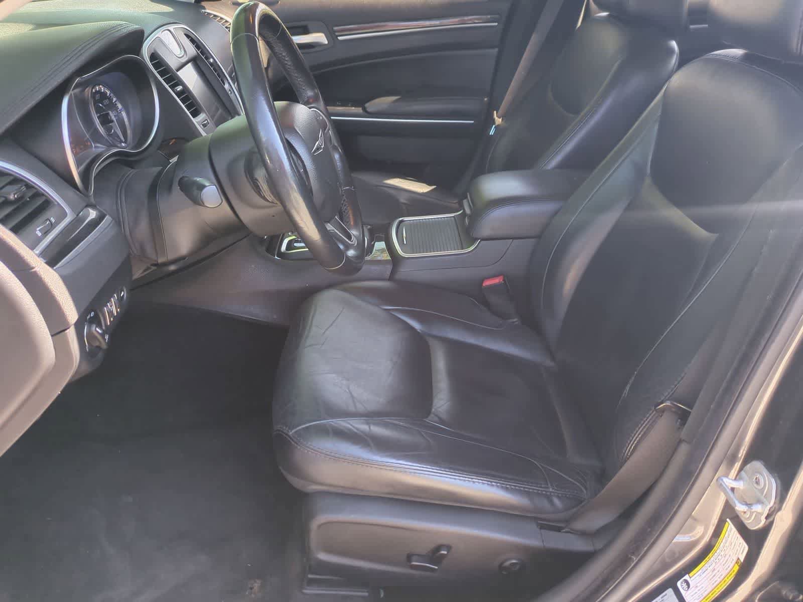 Used 2015 Chrysler 300 Limited w/ Driver Convenience Group RWD image 14