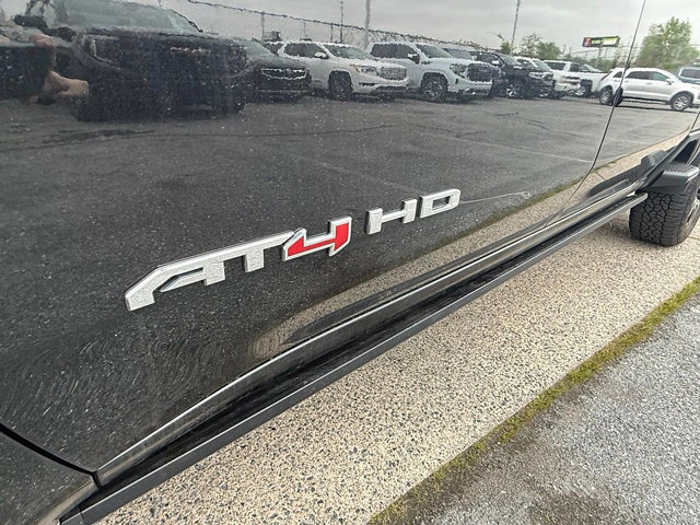 Used 2023 GMC Sierra 2500 AT4 w/ AT4 Premium Plus Package AWD/4WD image 14