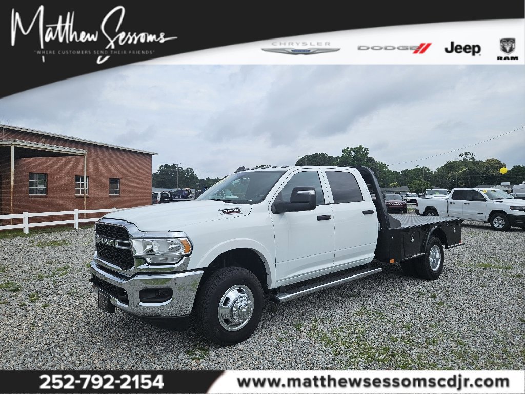 New 2024 RAM 3500 Tradesman w/ Chrome Appearance Group