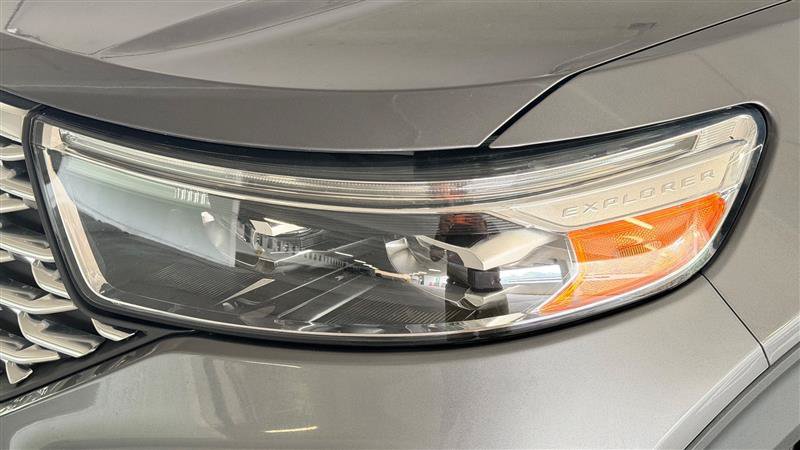 Used 2021 Ford Explorer Platinum w/ Equipment Group 601A AWD/4WD image 9