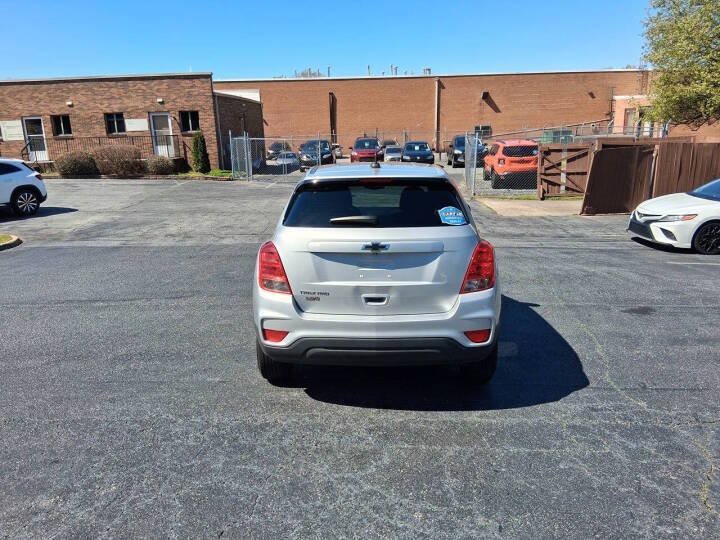 Used 2020 Chevrolet Trax LS w/ Tint and Cruise Package AWD/4WD image 6