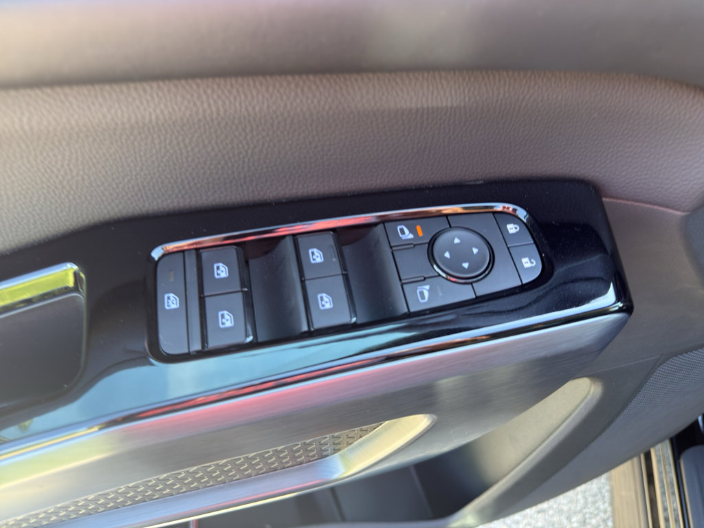 New 2026 Nissan Pathfinder SL AWD/4WD image 12