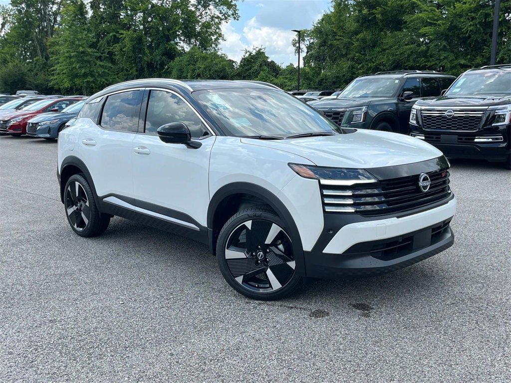 New 2025 Nissan Kicks SR image 2