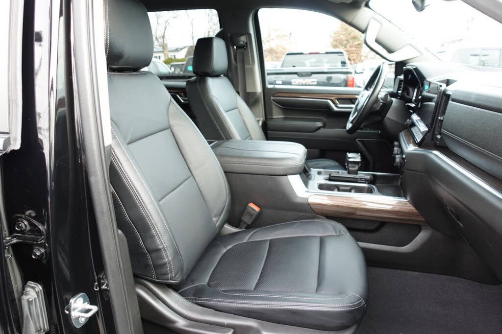 Used 2024 Chevrolet Silverado 1500 RST AWD/4WD image 40