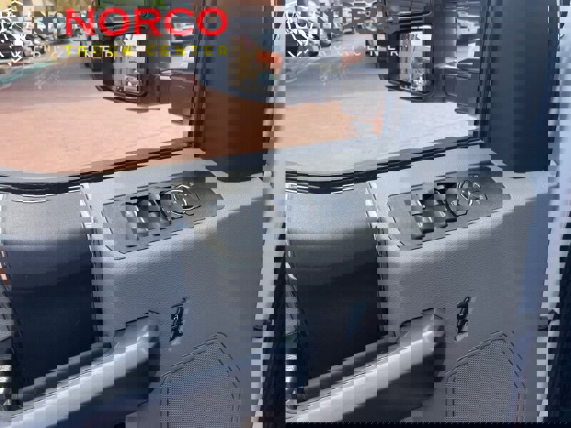 Used 2022 Ford F250 XLT image 9