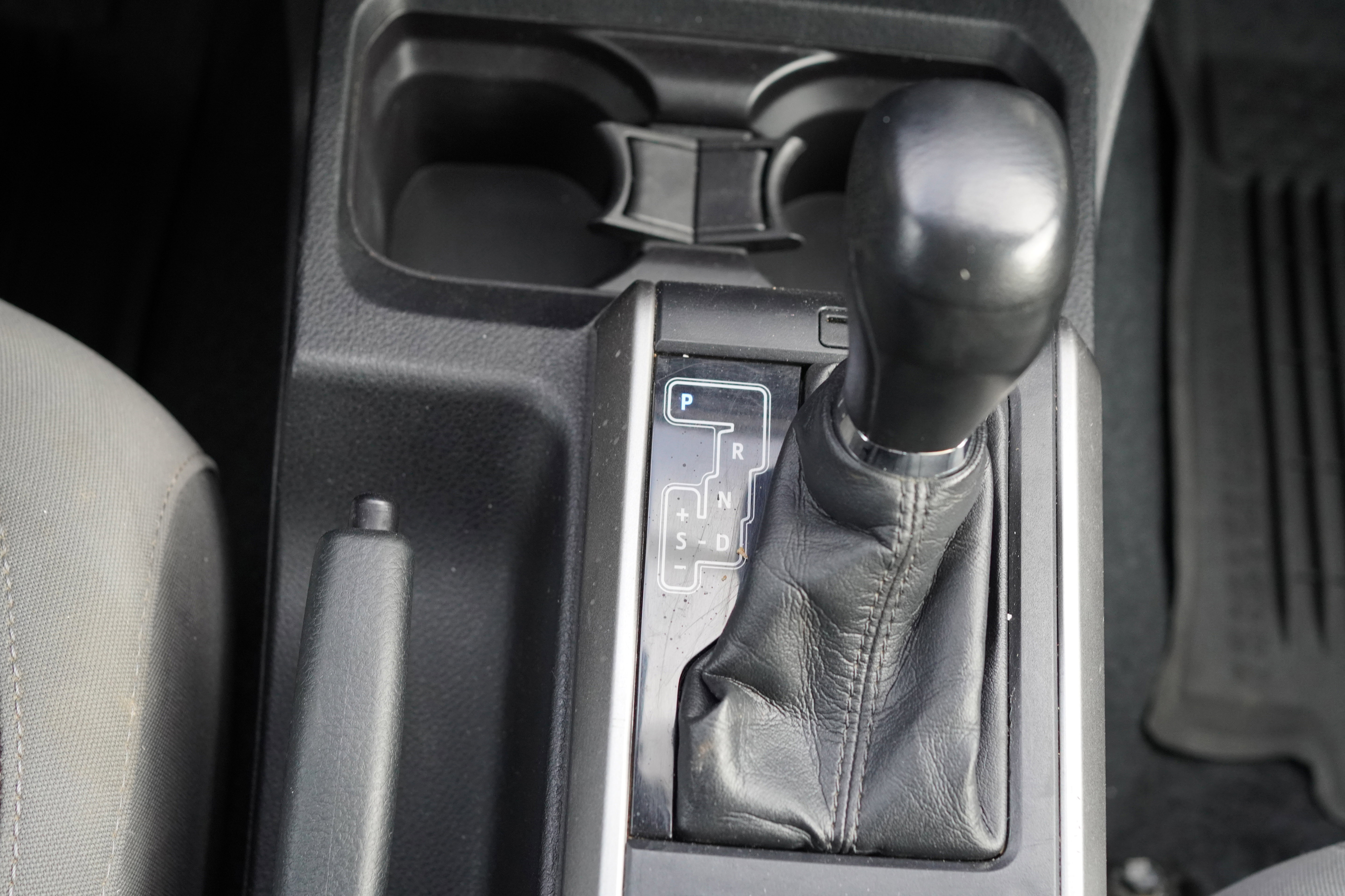 Used 2017 Toyota Tacoma SR5 image 40