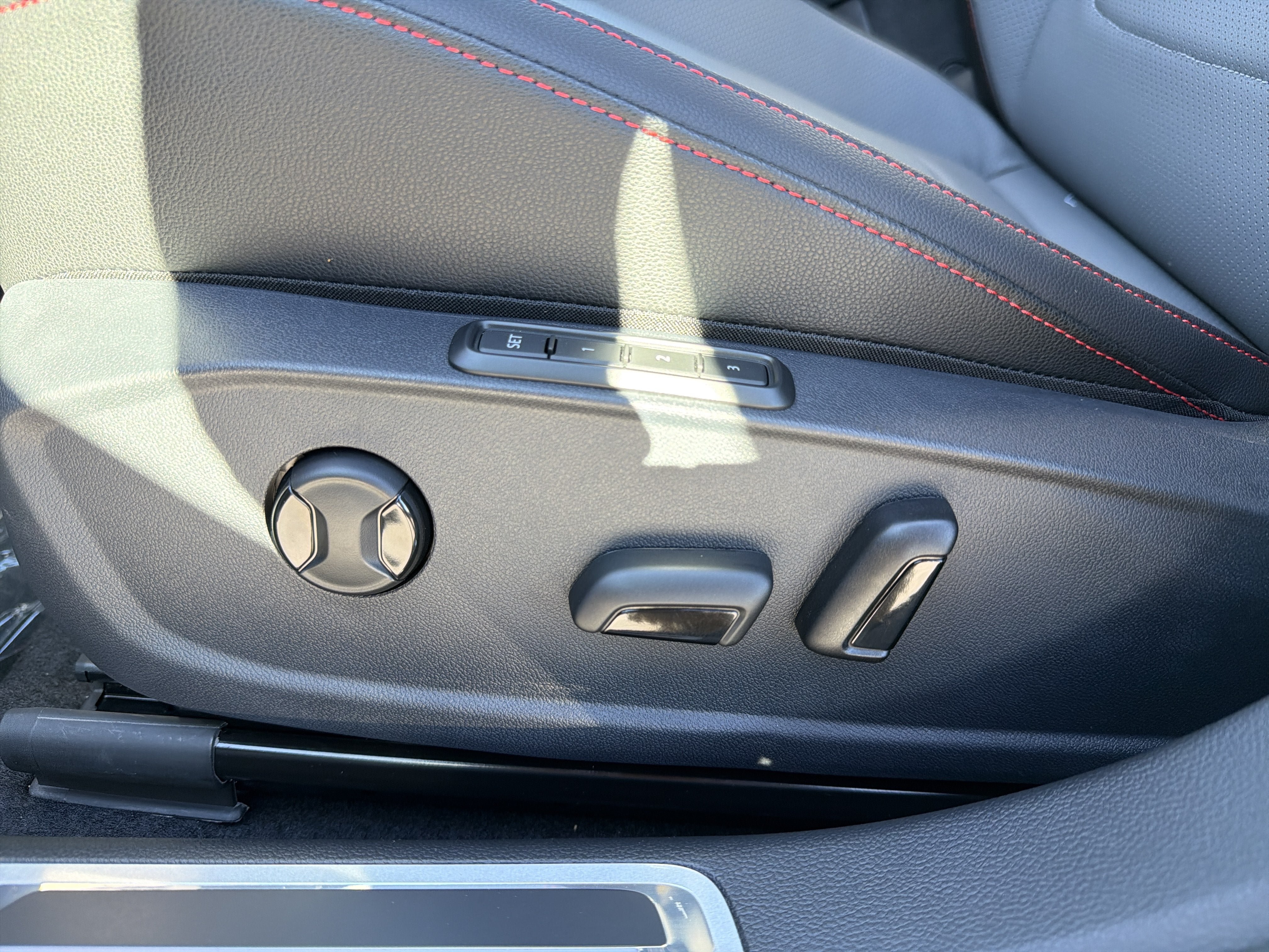 New 2027 Volkswagen Jetta GLI Autobahn FWD image 10