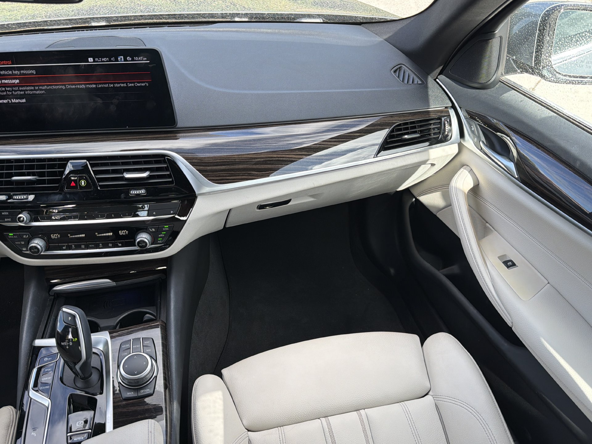 Used 2022 BMW 530i w/ Convenience Package RWD image 17