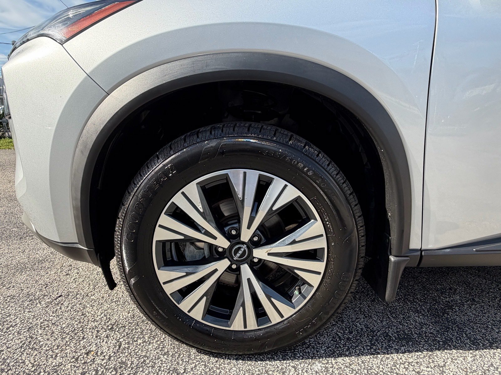 Certified 2022 Nissan Rogue SV FWD image 11