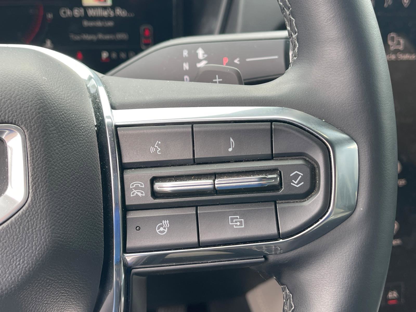 Certified 2025 GMC Terrain Elevation w/ Elevation Premium Package image 11