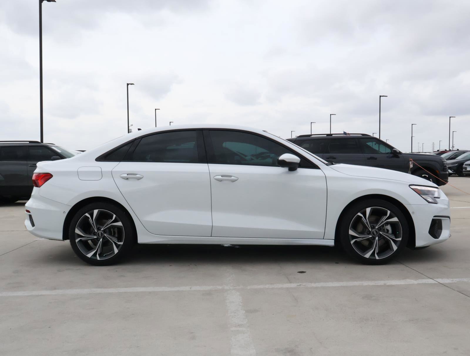 Used 2023 Chrysler 300 Touring L w/ Popular Equipment Group image 35