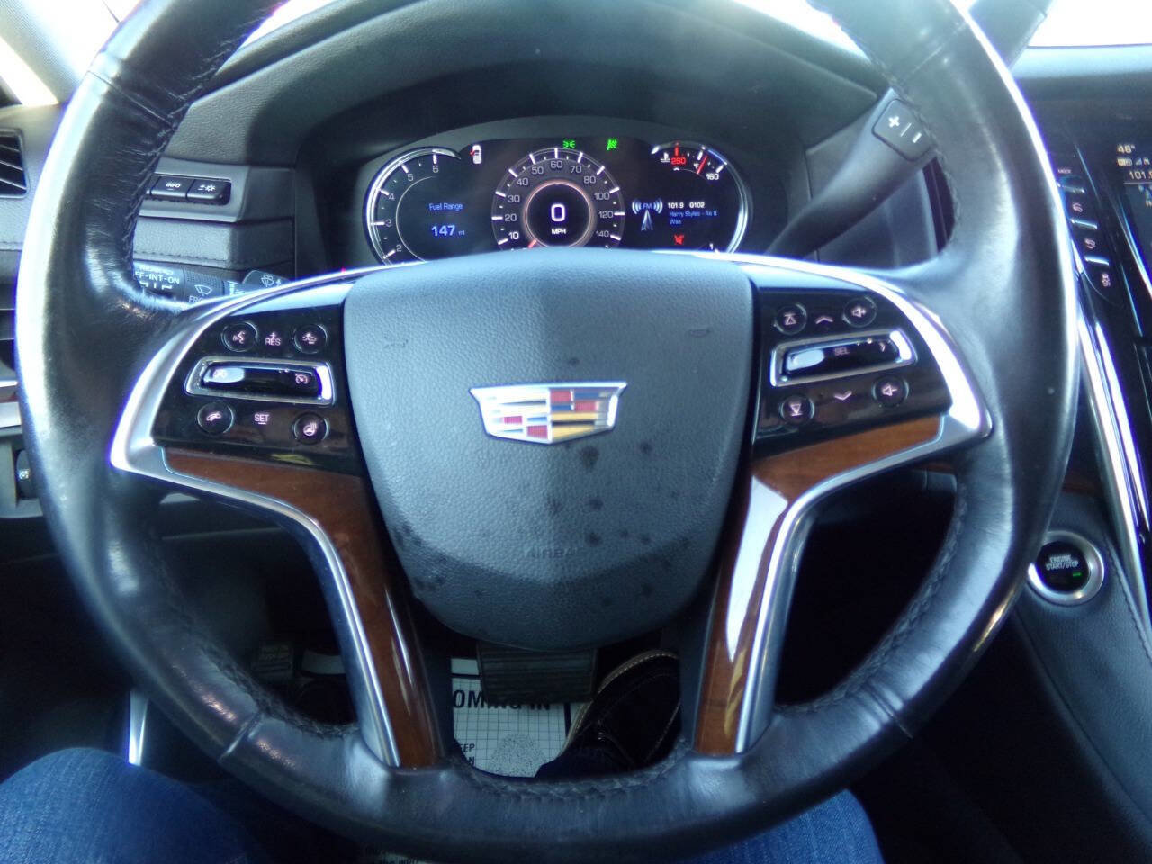 Used 2019 Cadillac Escalade ESV Luxury image 34