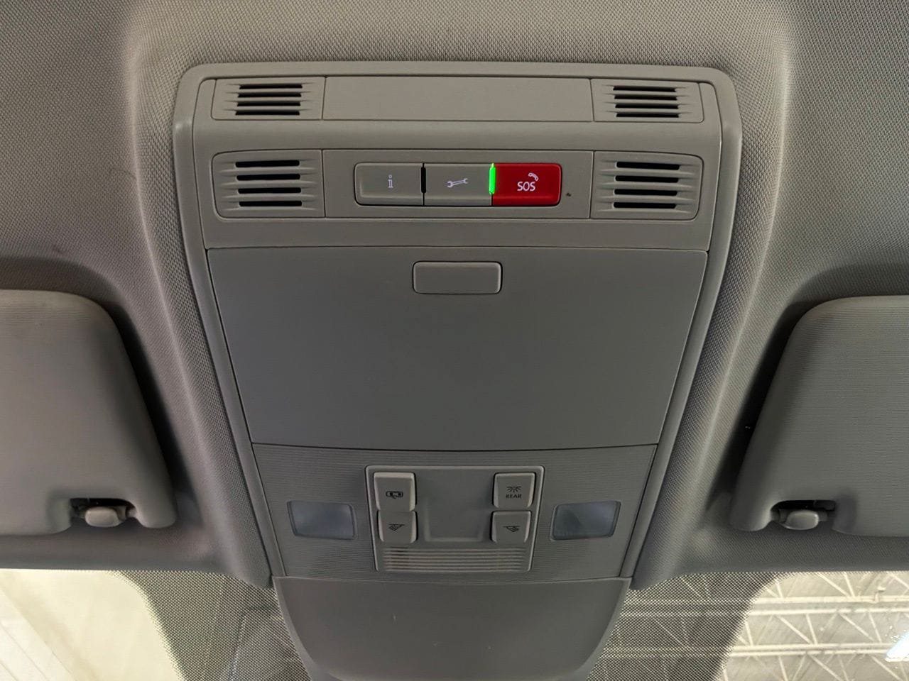 Used 2026 Volkswagen Taos SE FWD image 17