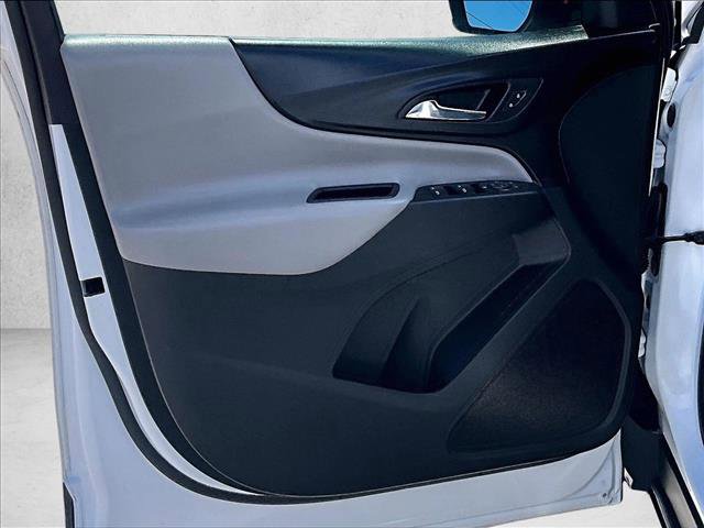 Used 2020 Chevrolet Equinox LS image 14