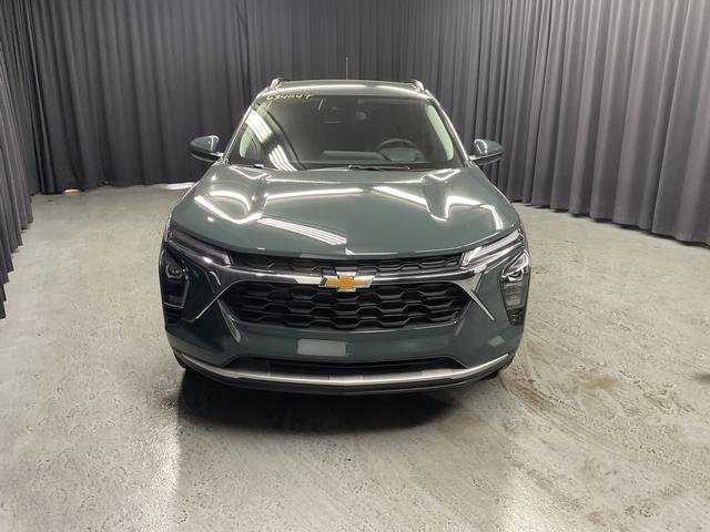 New 2026 Chevrolet Trax LT w/ Driver Confidence Package image 8