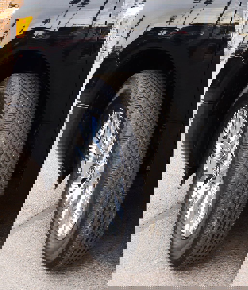 Used 2020 Nissan Titan SV w/ SV Convenience Package image 6