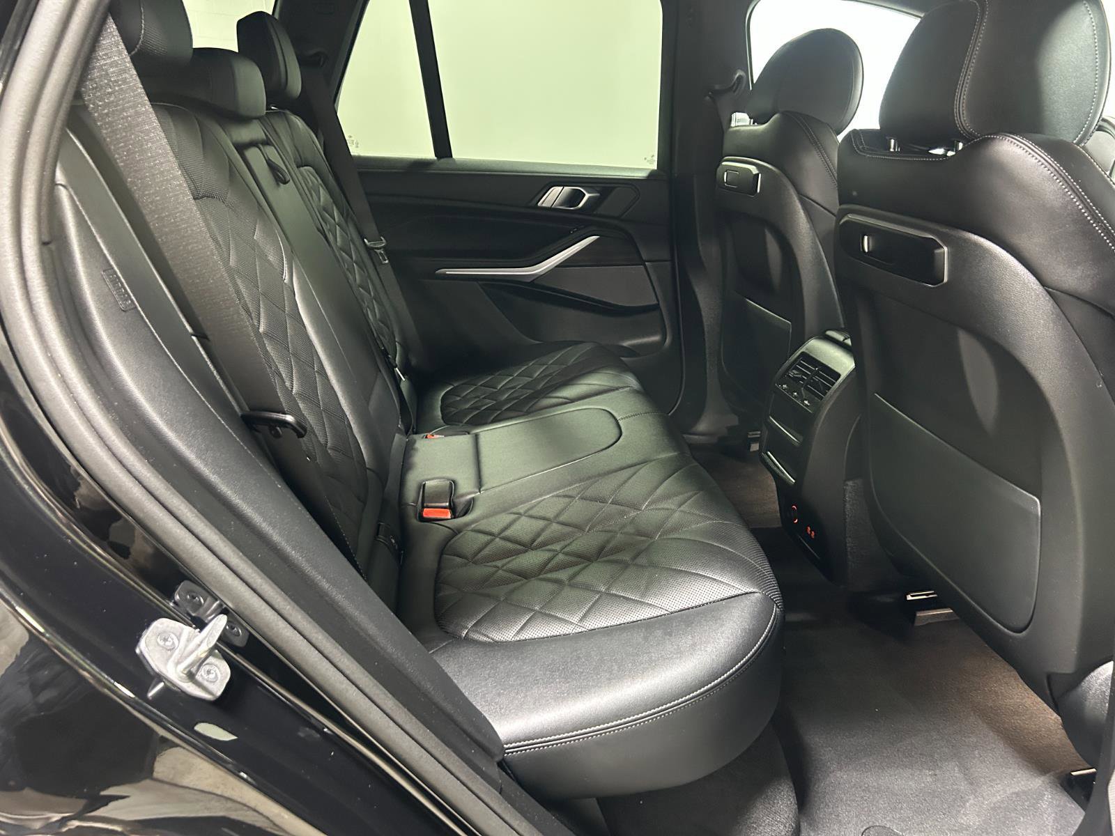 Certified 2024 BMW X5 xDrive40i w/ M Sport Package image 18