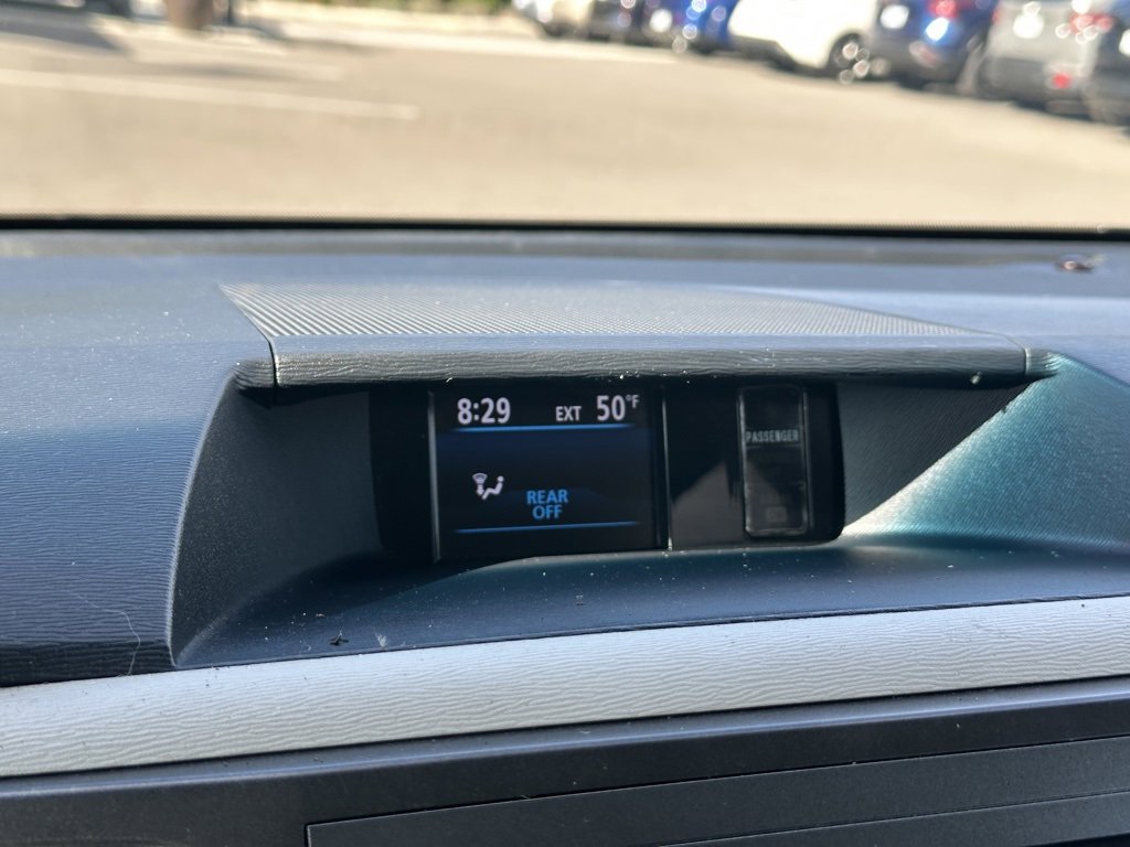 Used 2014 Toyota Sienna XLE image 22