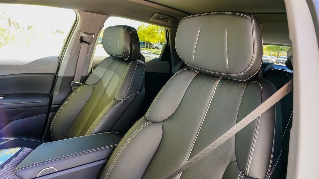 New 2026 Cadillac Optiq Sport 2 image 14