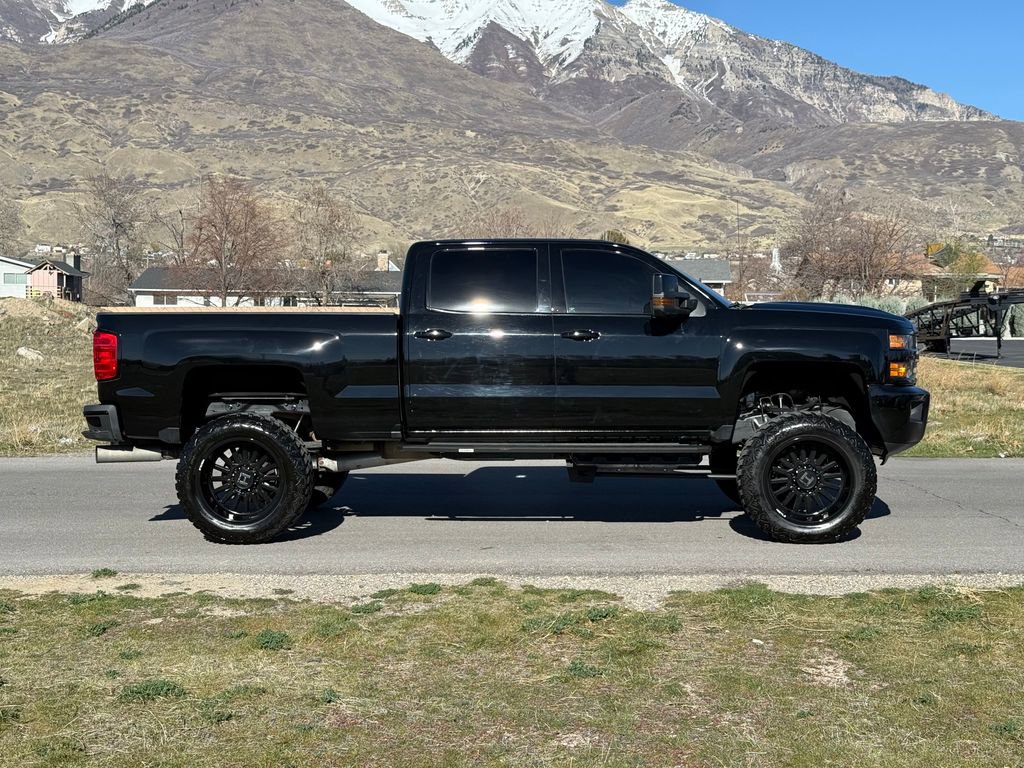 Used 2019 Chevrolet Silverado 2500 LTZ w/ Duramax Plus Package AWD/4WD image 8