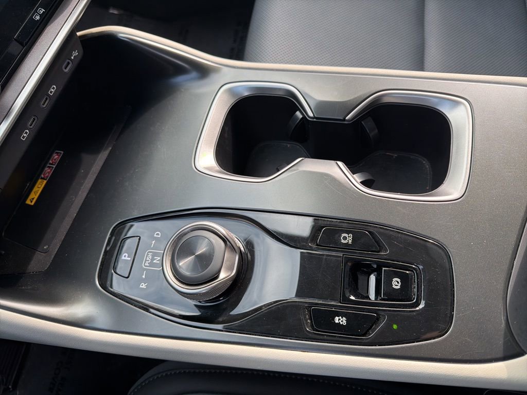 Used 2023 Lexus RZ 450e Premium image 32